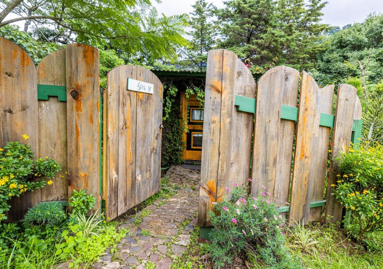 Earth Lodge Антигуа-Гватемала Экстерьер фото